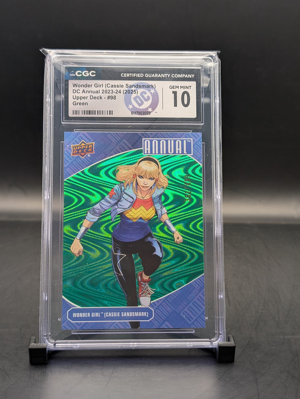 DC Annual Upper deck Wonder Girl #98 green #361/499 CGC 10