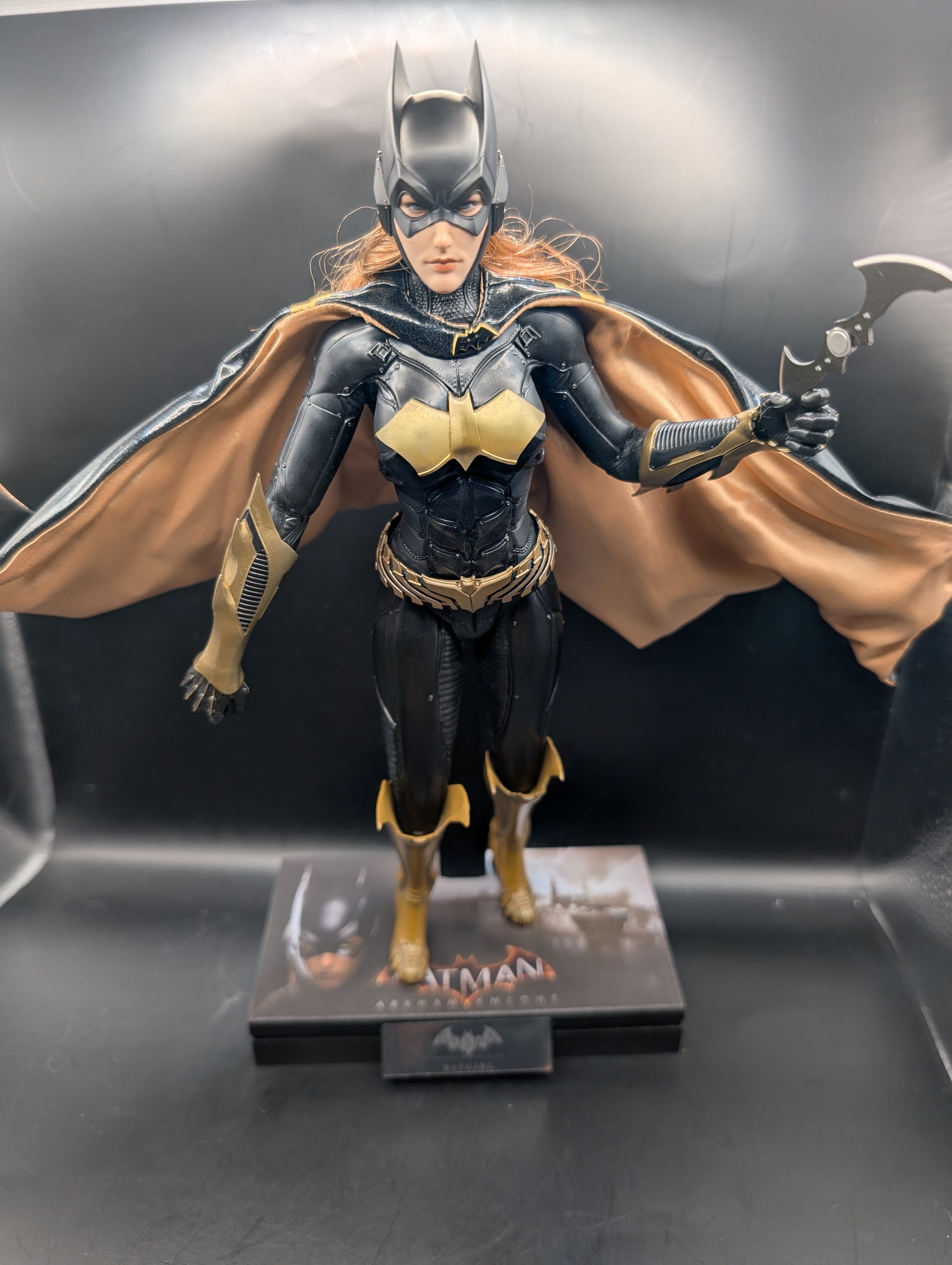 Batgirl from Batman: Arkham Knight by Hot Toy