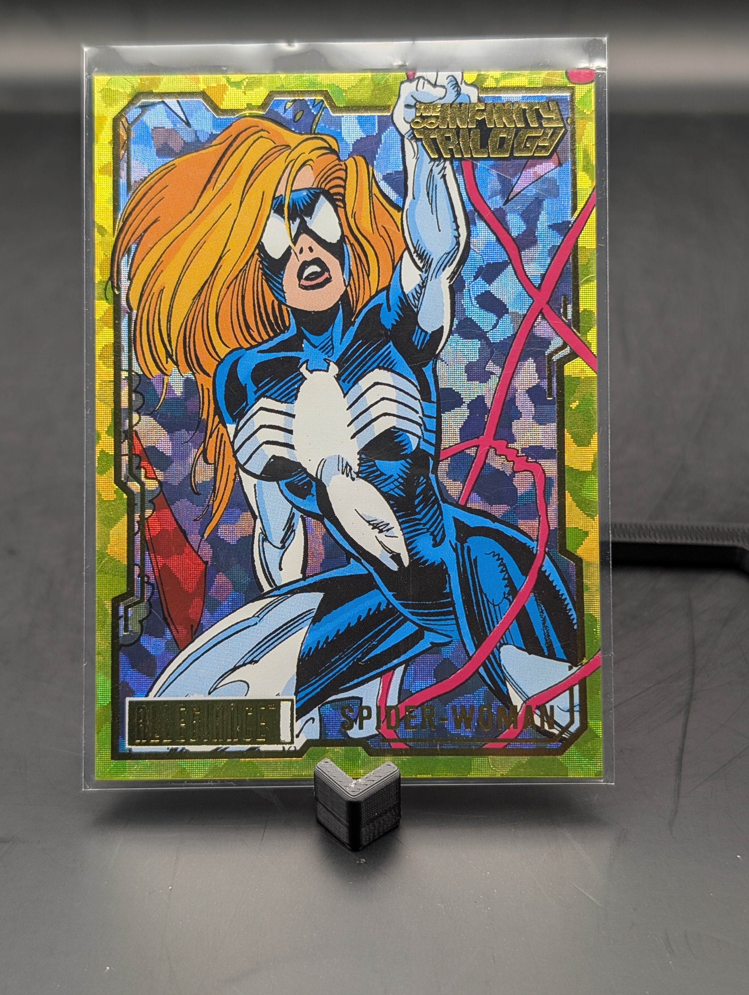 spider-woman yellow crackle trading card #098/149