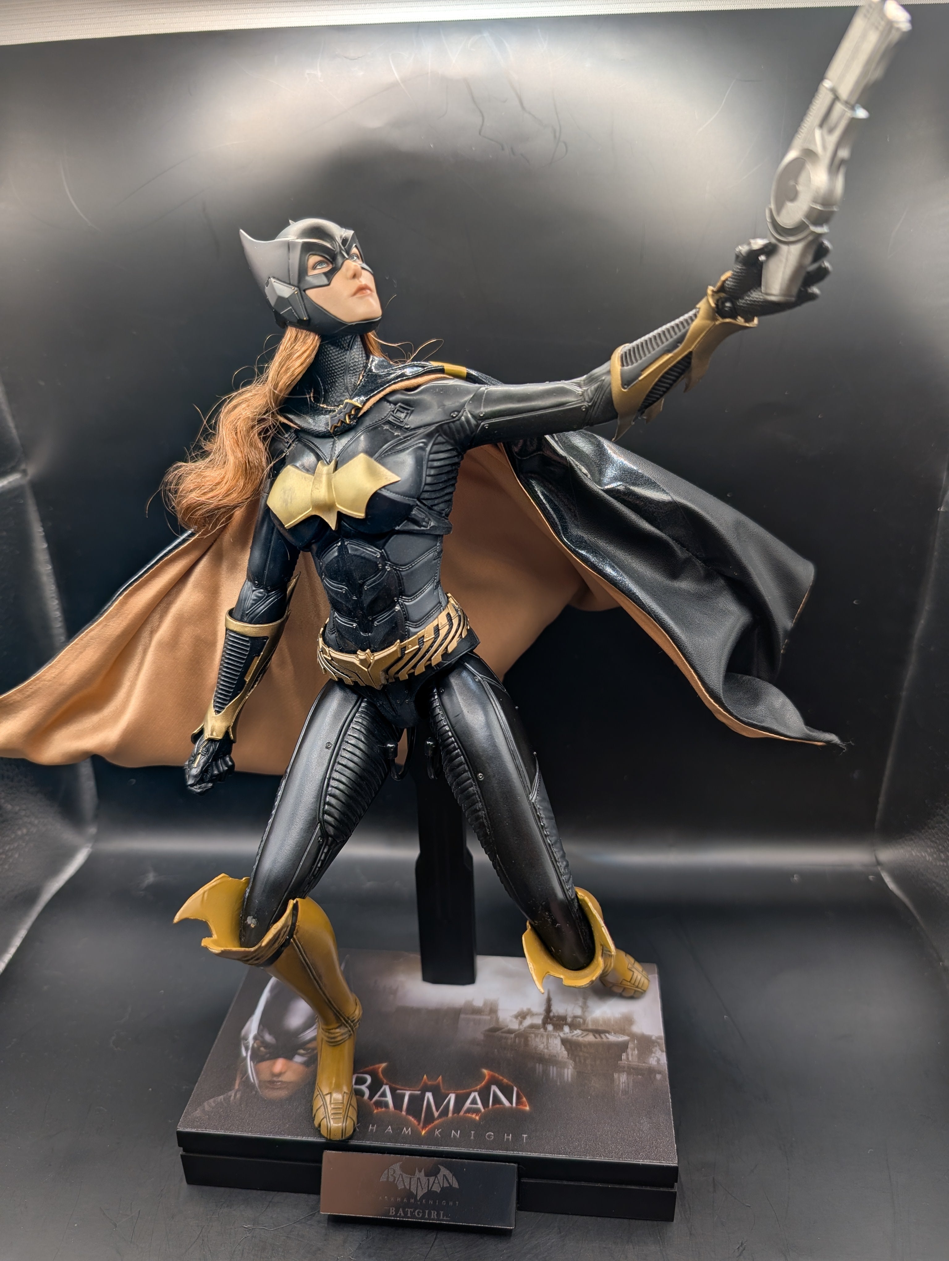 Batgirl from Batman: Arkham Knight by Hot Toy